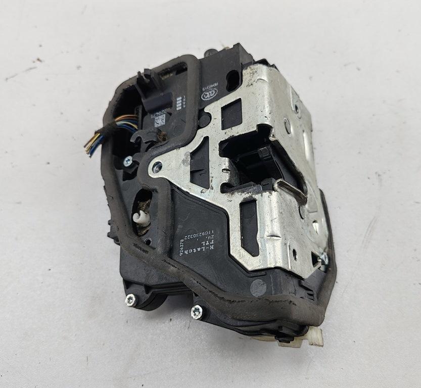 замок двери передней левой BMW X1 E84 2011, 2.0 л., дизель, АКПП, чёрный, внедорожник 5 дв., 7299471