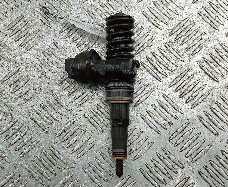 форсунка Volkswagen Golf 4 поколение 2001, 1.9 л., дизель, АКПП, серый, универсал, 038130073AL, 0414720039 - фото №1