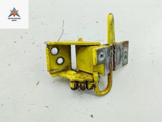 петля двери Audi A4 B5 [рестайлинг] 2000, жёлтый, седан, 8D0831411F