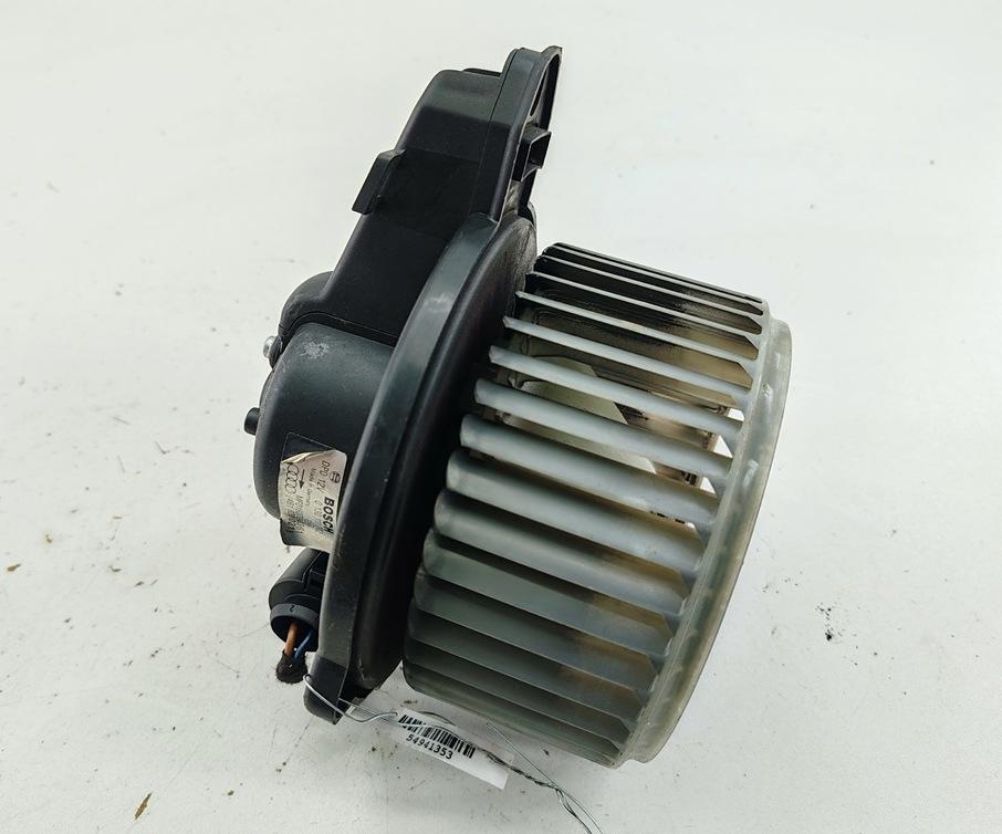 моторчик печки Audi A6 C5 1998, 2.4 л., бензин, МКПП, серый, седан, 4B1820021