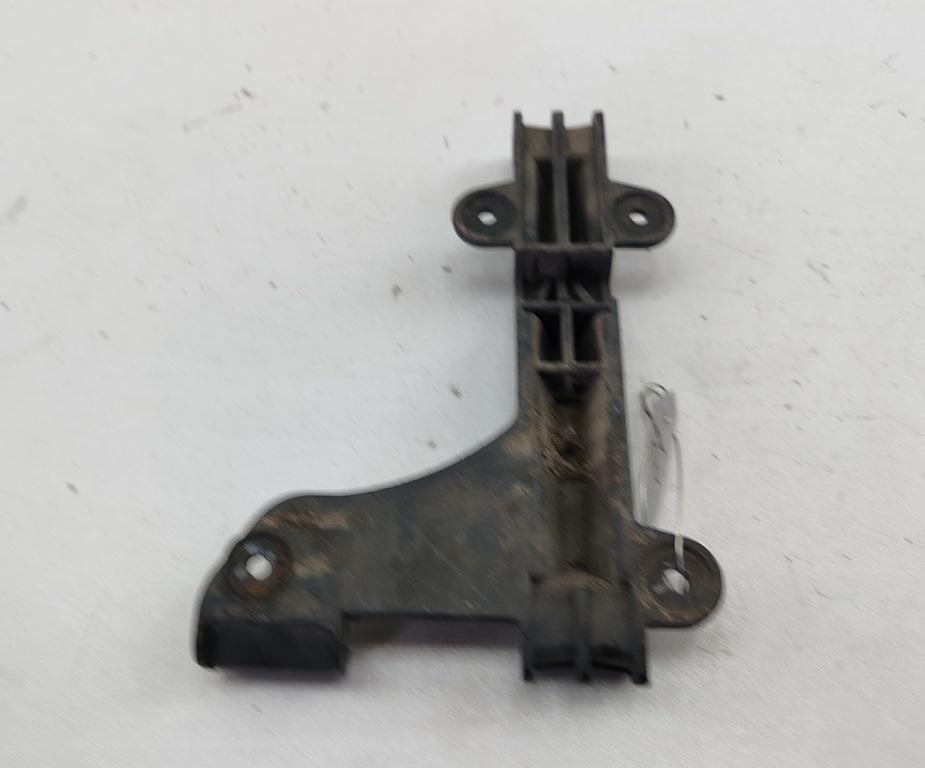 кронштейн заднего бампера Audi 80 B4 1992, 2.0 л., бензин, МКПП, красный, седан, 8A0807483