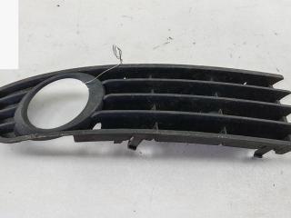 рамка фары противотуманной правой Audi A4 B6 2004, 2.0 л., бензин, МКПП, чёрный, универсал, 8E0807682A