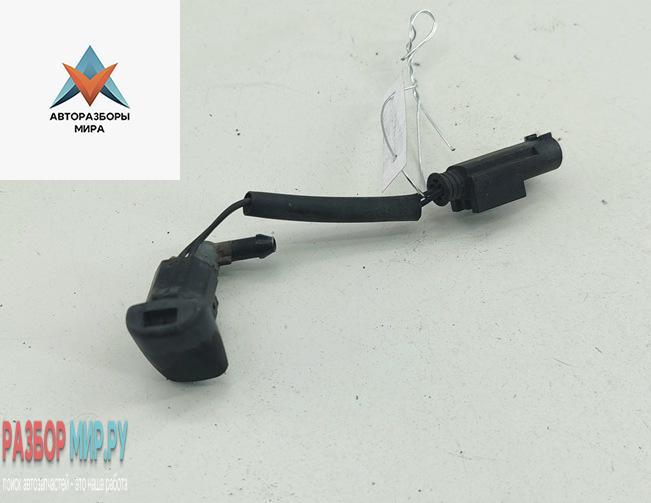 форсунка омывателя лобового стекла BMW 5 серия E60/E61 2006, 2.5 л., бензин, АКПП, чёрный, седан, 7132969 - фото №1
