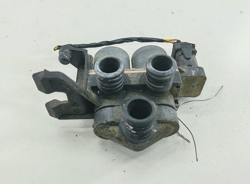 кран отопителя (печки) BMW 3 E36 1997, 1.8 л., бензин, АКПП, серый, седан, 8375792