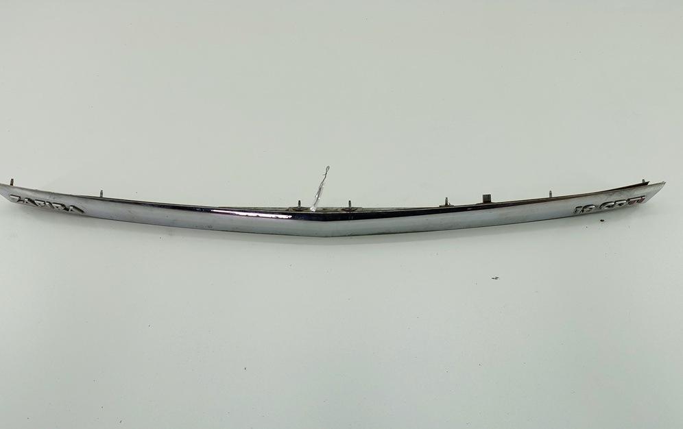 накладка подсветки номера Opel Zafira 2 поколение (B) 2006, 1.9 л., дизель, АКПП, чёрный, минивэн, 13137862 - фото №1