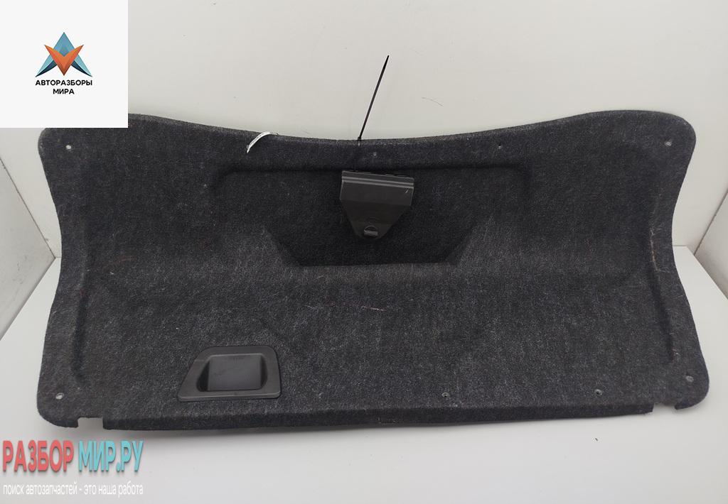 обшивка крышки багажника Audi A4 B5 1997, 1.6 л., бензин, МКПП, синий, седан, 8D5867975D - фото №1