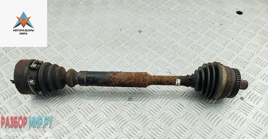 полуось передняя левая (приводной вал, ШРУС) Volkswagen Passat B5 1999, 1.6 л., бензин, МКПП, серый, универсал - фото №1