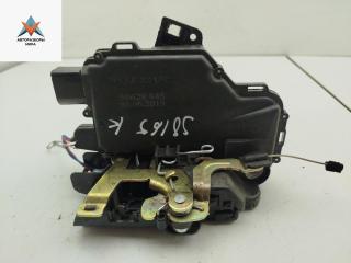 замок двери передней левой Volkswagen Passat B5 1998, 1.8 л., бензин, МКПП, красный, универсал, 50628845