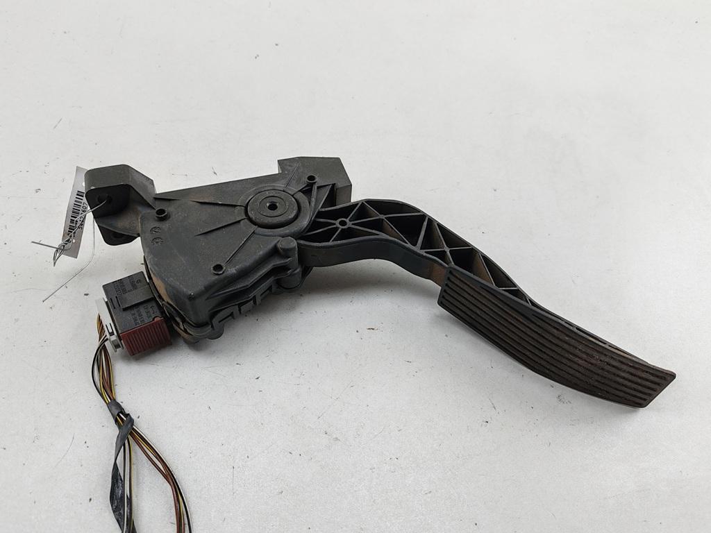 педаль Opel Signum 2006, 1.8 л., бензин, МКПП, серый, хетчбэк 5 дв., 9186724