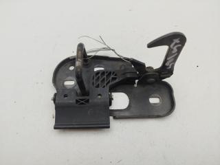 ответная часть (скоба) замка двери Volkswagen Passat B6 2007, 2.0 л., дизель, МКПП, чёрный, универсал, 3C0823480