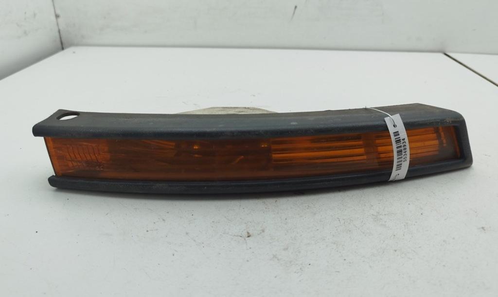 Поворотник (указатель поворота) правый Volkswagen Passat B6 2005, 2.0 л., дизель, АКПП, серый, универсал, 3C0953042C