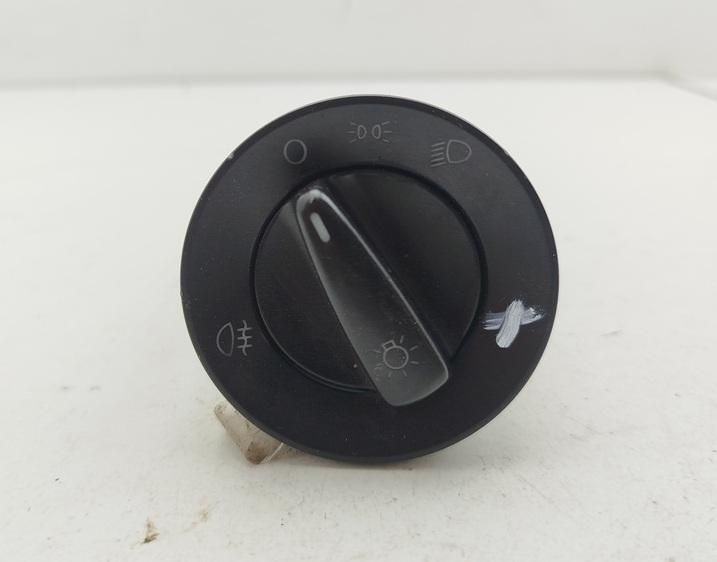 переключатель света Volkswagen Passat B5 1998, 1.8 л., бензин, МКПП, красный, универсал, 1C0941531