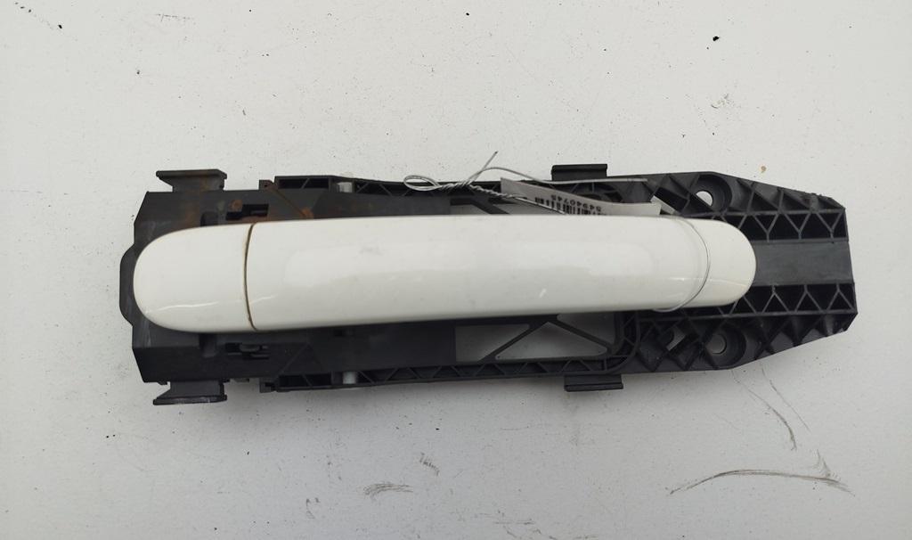 ручка наружная задняя левая Volkswagen Tiguan 2008, 1.4 л., бензин, МКПП, белый, внедорожник 5 дв., 5N0839885G