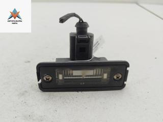 подсветка номера Volkswagen Golf 4 поколение 1999, 1.9 л., дизель, МКПП, синий, хетчбэк 5 дв., 1J6943021