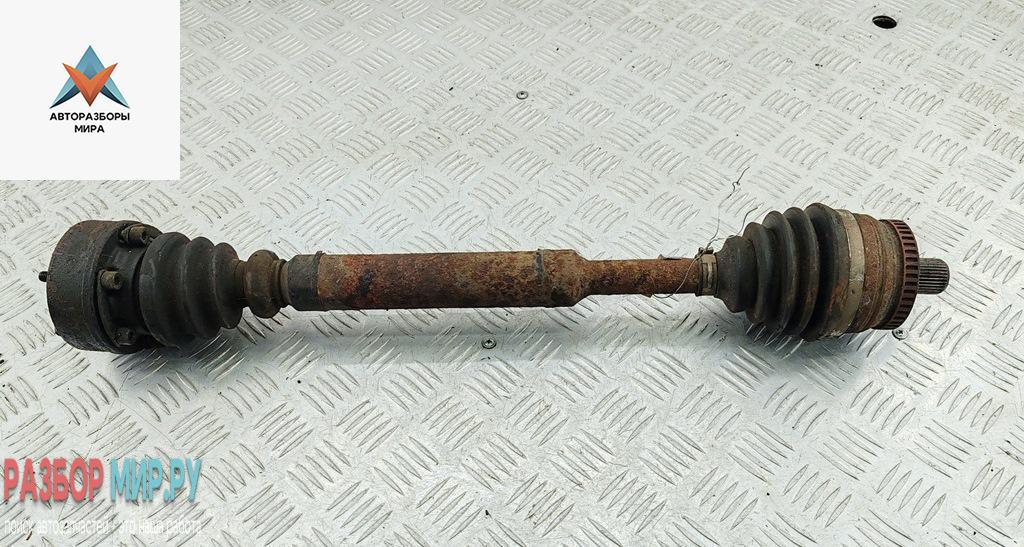 полуось передняя правая (приводной вал, ШРУС) Volkswagen Passat B5 1999, 1.6 л., бензин, МКПП, серый, универсал - фото №1