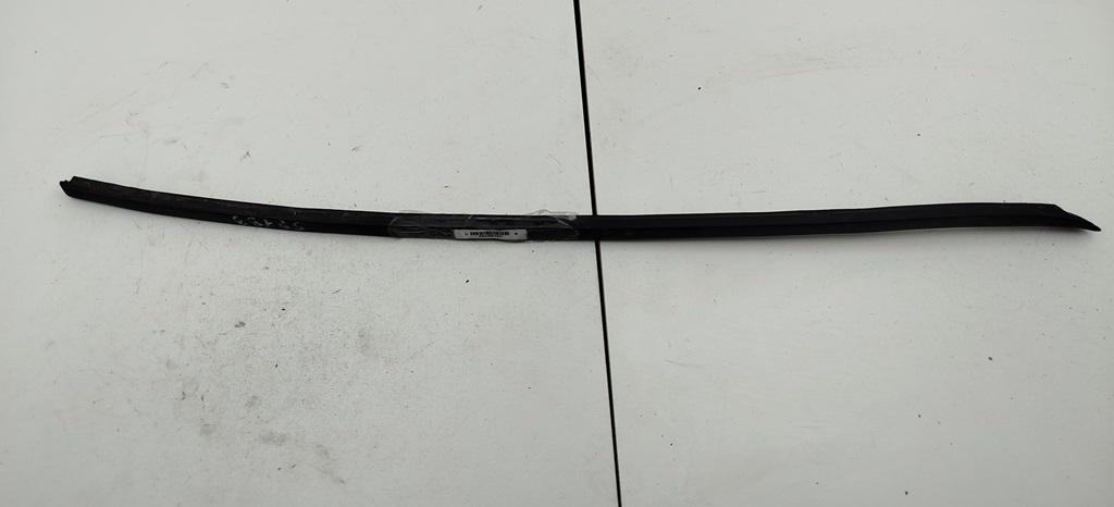 молдинг лобового стекла Volkswagen Passat B6 2010, 1.4 л., бензин, АКПП, синий, универсал, 3C0854327A