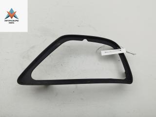 рамка фары противотуманной правой Ford Focus 1 поколение [рестайлинг] 2003, 1.8 л., бензин, МКПП, чёрный, хетчбэк 5 дв., 2M5119952BE