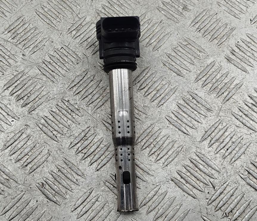 катушка зажигания Volkswagen Passat B6 2005, 2.0 л., бензин, МКПП, серый, универсал, 0040102033 - фото №1