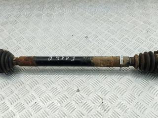 полуось передняя правая (приводной вал, ШРУС) Volkswagen Golf-3 1997, 1.4 л., бензин, МКПП, красный, хетчбэк 3 дв.