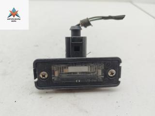 подсветка номера Volkswagen Golf 4 поколение 1999, 1.9 л., дизель, МКПП, синий, хетчбэк 5 дв., 1J6943021