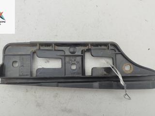 кронштейн переднего бампера Volkswagen Golf 5 поколение 2005, 1.4 л., бензин, МКПП, зелёный, хетчбэк 5 дв., 1K0807184