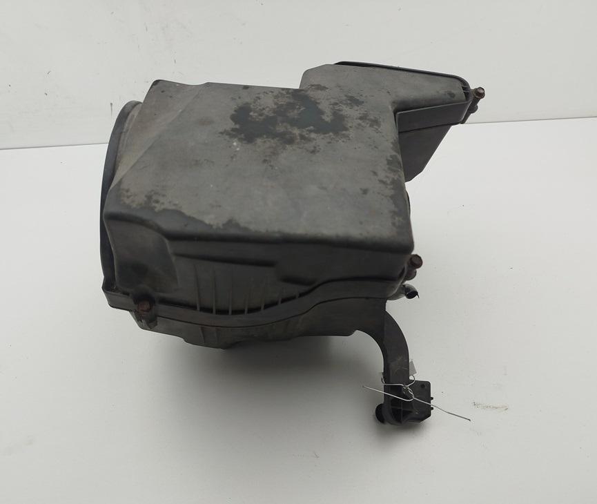 корпус воздушного фильтра Ford Focus II 2007, 1.8 л., бензин, МКПП, серый, универсал