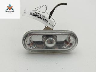 повторитель передний правый Volkswagen Caddy 3 поколение 2005, 2.0 л., дизель, МКПП, белый, фургон, 2K0949117