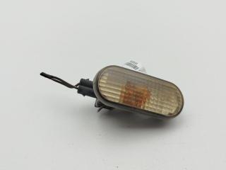 повторитель передний левый Volkswagen Golf 3 поколение 1997, 1.4 л., бензин, МКПП, красный, хетчбэк 3 дв., 3A0949117B