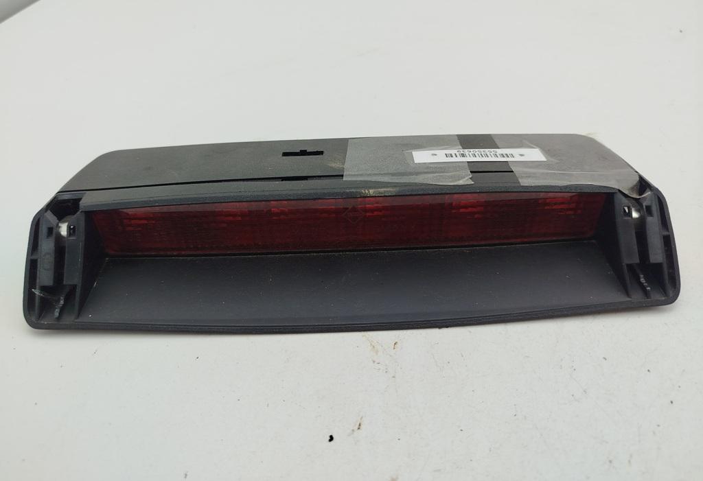 стоп-сигнал Volkswagen Golf-3 1997, 1.4 л., бензин, МКПП, красный, хетчбэк 3 дв.