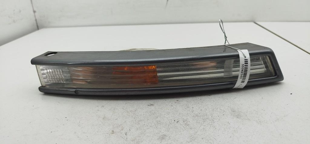 Поворотник (указатель поворота) правый Volkswagen Passat B6 2005, 2.0 л., дизель, МКПП, серый, универсал, 3C0953042E