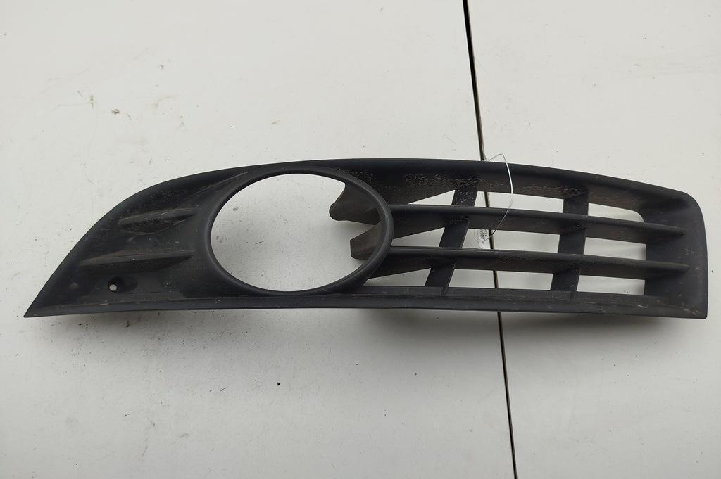 рамка фары противотуманной левой Volkswagen Passat B6 2005, 2.0 л., дизель, АКПП, серый, универсал, 3C0853665A - фото №1