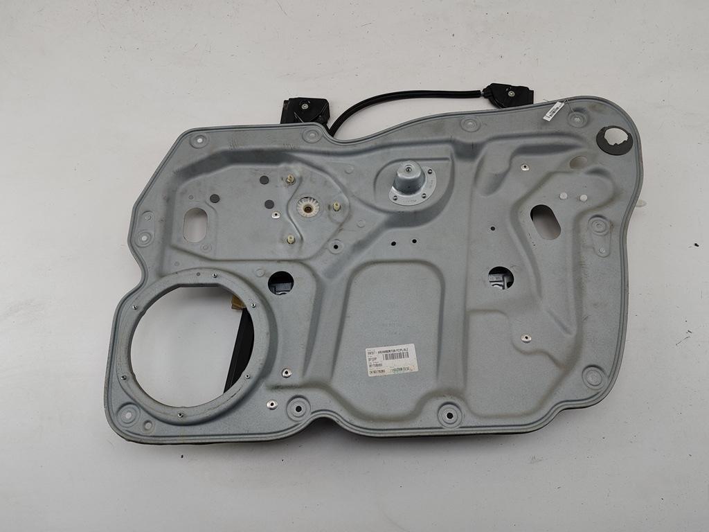 стеклоподъемник электрический передний правый Volkswagen Caddy 2008, 1.9 л., дизель, МКПП, серый, фургон, 1T0837756