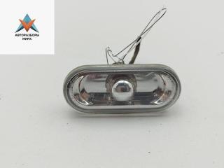 повторитель передний левый Volkswagen Caddy 3 поколение 2005, 2.0 л., дизель, МКПП, белый, фургон, 2K0949117