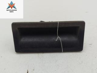 кнопка открытия багажника Volkswagen Passat B6 2007, 2.0 л., дизель, МКПП, чёрный, универсал