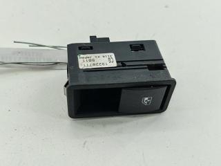 кнопка стеклоподъемника заднего правого Opel Zafira 2 поколение (B) 2006, 1.9 л., дизель, АКПП, чёрный, минивэн, 13228711