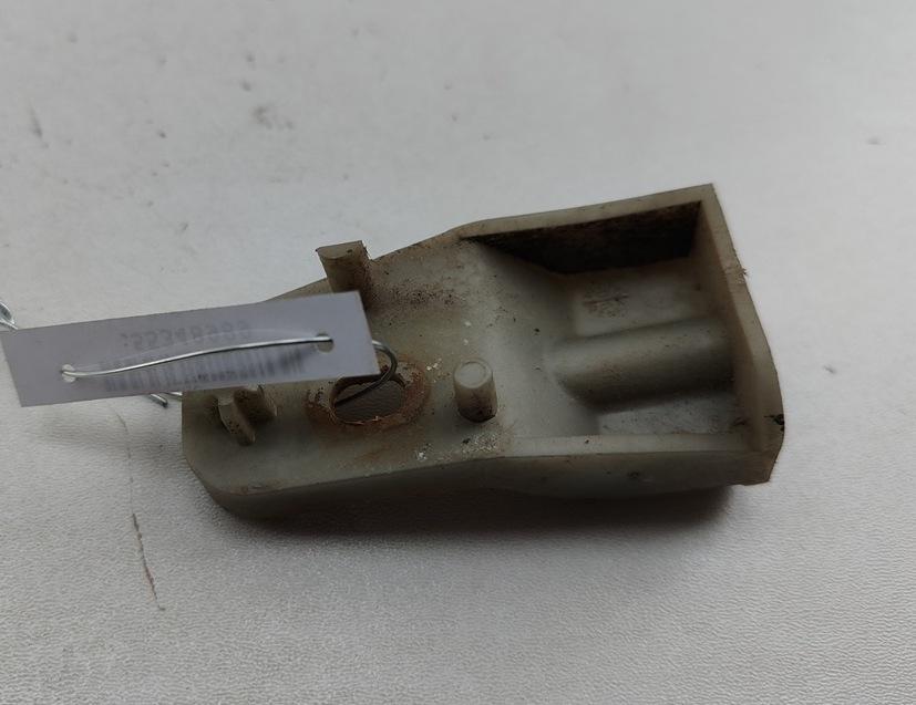 кронштейн переднего бампера Citroen C5 2006, 1.6 л., дизель, МКПП, бежевый, хетчбэк 5 дв., 18C0549