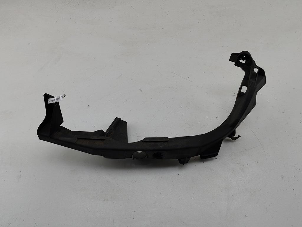 крепление фары левой BMW 3 E90/E91/E92/E93 2006, 2.0 л., бензин, АКПП, серый, седан, 7116707