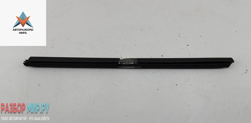молдинг лобового стекла Mercedes-Benz A-Класс W169 2005, 2.0 л., дизель, АКПП, серый, хетчбэк 5 дв. - фото №1