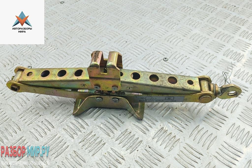 домкрат Mitsubishi Space Star 1 поколение 1999, 1.3 л., бензин, МКПП, жёлтый, минивэн - фото №1