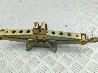 домкрат Mitsubishi Space Star 1999, 1.3 л., бензин, МКПП, жёлтый, минивэн