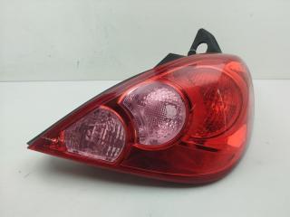 фонарь задний правый Nissan Tiida 2010, 1.6 л., бензин, МКПП, белый, хетчбэк 5 дв.