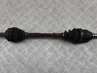 полуось передняя левая (приводной вал, ШРУС) Toyota Yaris Verso 2001, 1.3 л., бензин, МКПП, серый, минивэн