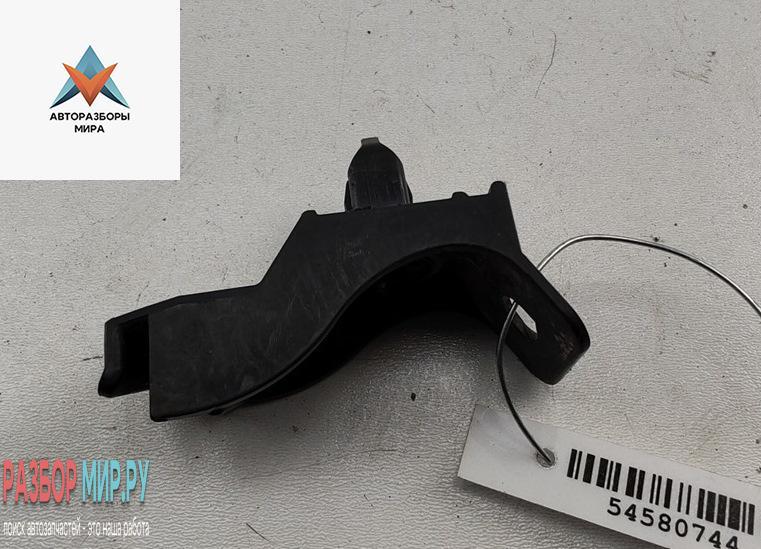 кронштейн (крепление) Toyota Yaris Verso 2001, 1.3 л., бензин, МКПП, серый, минивэн - фото №1