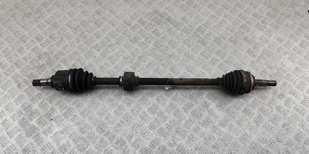 полуось передняя правая (приводной вал, ШРУС) Toyota Yaris Verso 2001, 1.3 л., бензин, МКПП, серый, минивэн
