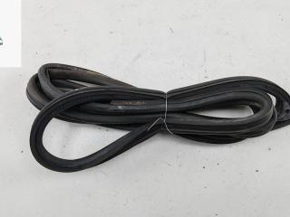 уплотнитель двери Mercedes-Benz E-Класс W210/S210 [рестайлинг] 1999, 2.0 л., бензин, МКПП, синий, седан