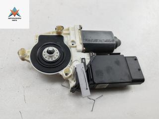 моторчик стеклоподъемника передний левый Volkswagen Golf 4 поколение 2000, 1.9 л., МКПП, хетчбэк 3 дв., 9776101430203