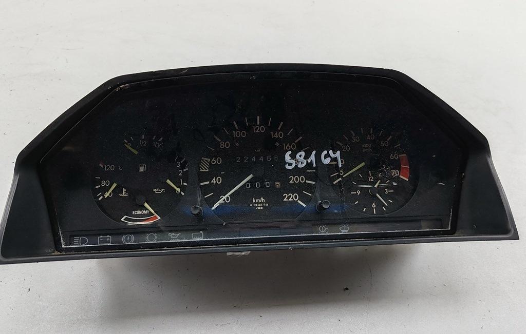 приборная панель Mercedes-Benz E-Класс W124 1985, 2.3 л., бензин, АКПП, коричневый, седан, 1245400148 - фото №1