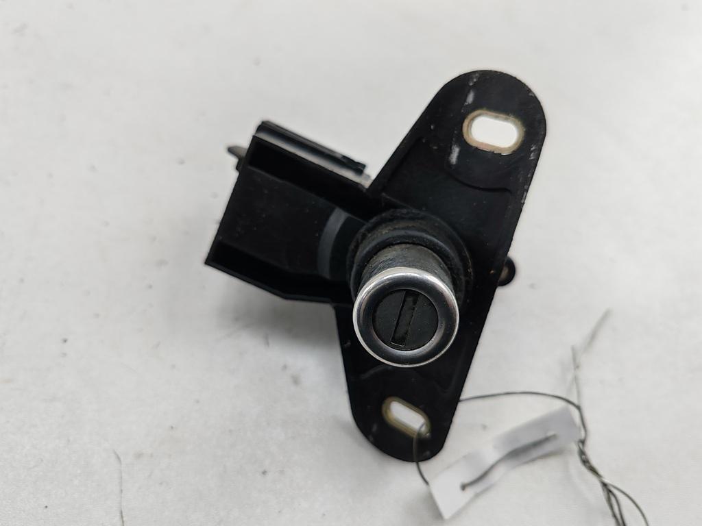 кнопка открытия багажника Opel Astra G 1998, 1.8 л., бензин, АКПП, серый, хетчбэк 5 дв.
