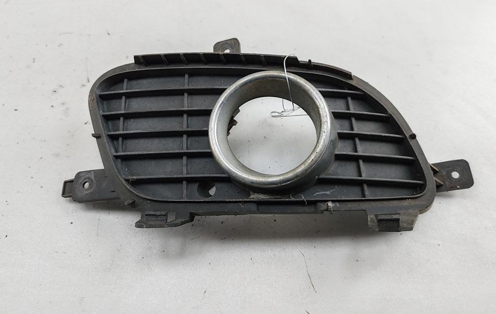 рамка фары противотуманной правой Mercedes-Benz A W169 2005, 2.0 л., дизель, АКПП, серый, хетчбэк 5 дв., 1698850822