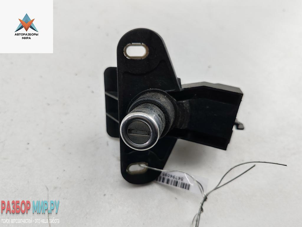 кнопка открытия багажника Opel Astra G 2002, 1.6 л., бензин, МКПП, серый, хетчбэк 5 дв. - фото №1